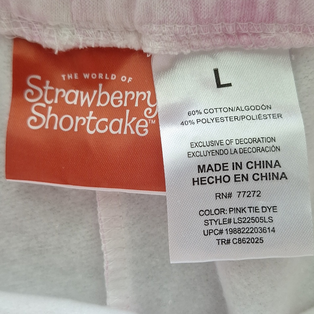 Strawberry Shortcake Pink and White Character Print Shorts - Picture 6 of 6